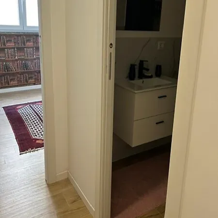 Minihome *